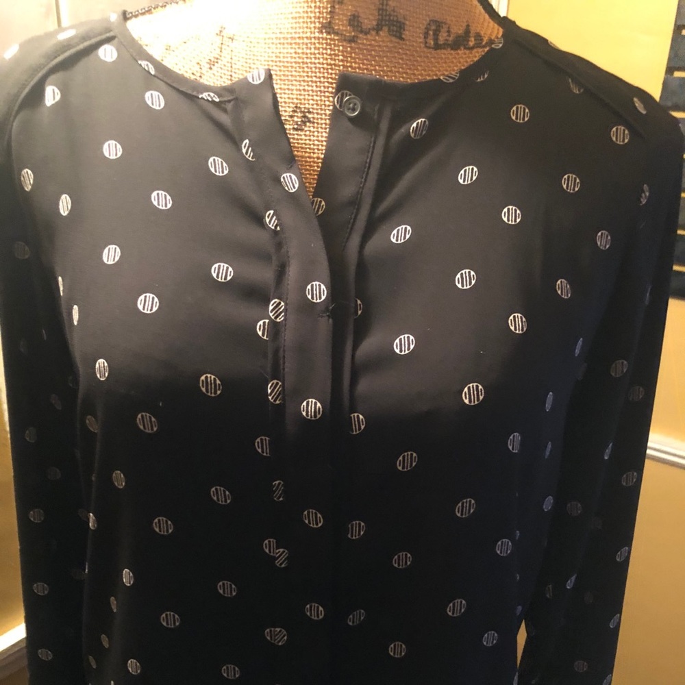Quarter sleeve blouse